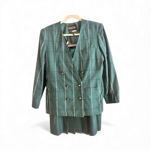 Executive Collection Women’s 2pc Green Plaid Skirt Suit Size 12